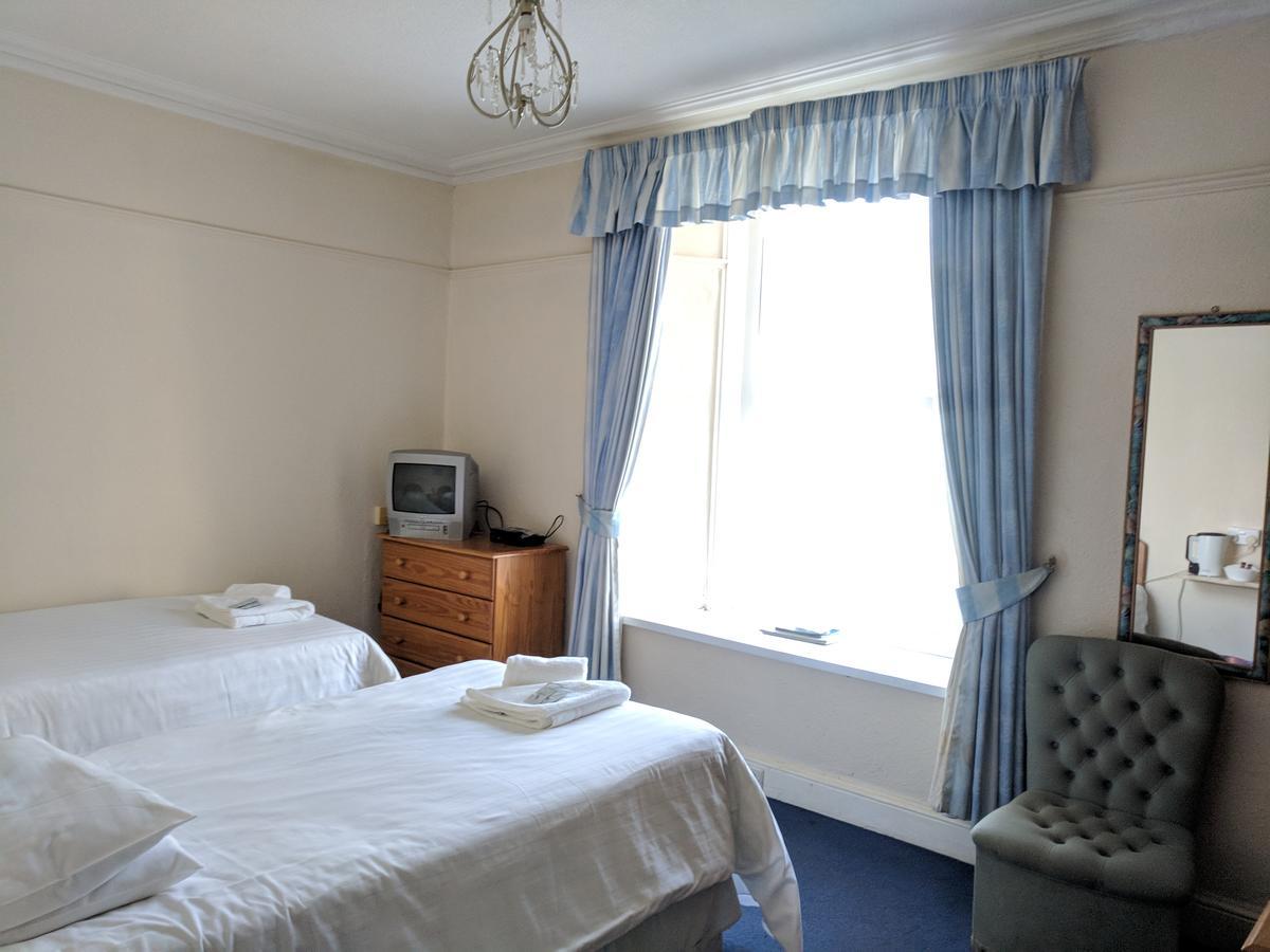 The Castle Hotel Lampeter Kültér fotó